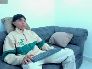 Chaturbate Live Porn of kroywave
