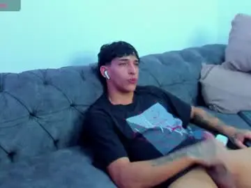 Chaturbate Watch Live Sex Cams of kroywave