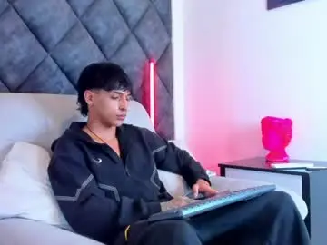Chaturbate Live Sex Cam of kroywave