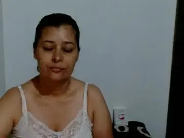 Chaturbate Live Sex of adriana_milf