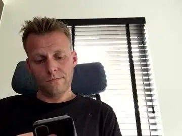 Chaturbate Adult Webcams of max_straight_1