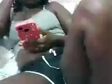 Chaturbate Watch Live Sex Cams of squirtypussie