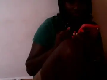 Chaturbate Live Sex Cam of squirtypussie