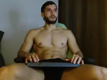 Chaturbate Live Sex Cam of noah_jhonsonn