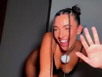 Chaturbate Live Sex Cam of bonnieandclyde540767
