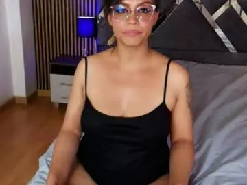 Chaturbate Live Sex Cam of veronica_saenzz1
