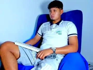 Chaturbate Live Sex Cam of dominick_king