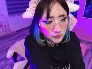 Chaturbate Nude Webcam of miwaviolet