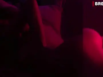 Chaturbate Live Sex Cam of alvuwka
