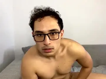 Chaturbate Live Sex Cam of violetjack