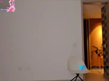 Chaturbate Watch Live Sex Cams of cute_molly18