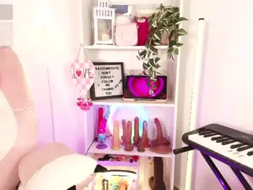 Chaturbate Live Sex Cam of justonecute