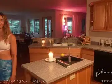 Chaturbate Live Sex Cam of phoenix_taylor