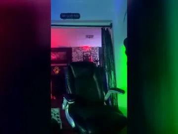 Chaturbate Free Live Porn of trent_pounder