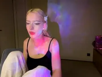 Chaturbate Live Porn of hyunwilhelmi