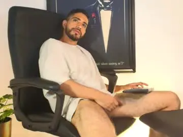 Chaturbate Live Sex Cam of kratoswolf