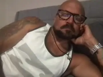 Chaturbate Live Sex of pleasesitonmycock