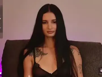 Chaturbate Live Sex Cam of sky011fall