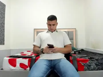 Chaturbate Best live sex cam show of simonkeler