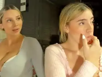 Chaturbate Best live sex cam show of cuteanddesesperate