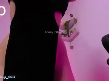 Chaturbate Live Sex of honey_bitee