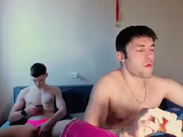 Chaturbate Live Sex of kevin_hornyyy