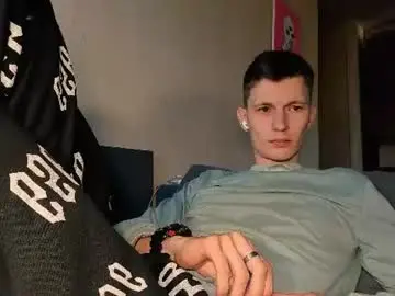 Chaturbate Sex Cam of kevin_hornyyy