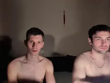 Chaturbate Live Sex Cam of kevin_hornyyy