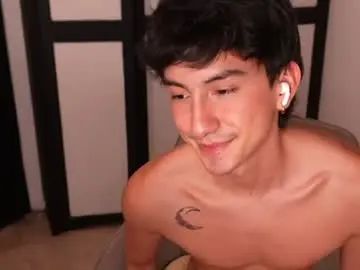 Chaturbate Live Sex Cam of sweettaaron