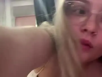 Chaturbate Free Live Porn of rheascalet