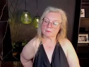 Chaturbate Live Sex Cam of natalicloud