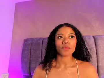 Chaturbate Nude Webcam of arianna_roxe_