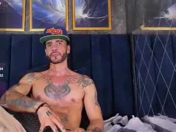 Chaturbate Free Live Porn of darwin_horny2