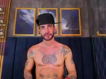 Chaturbate Free Live Porn of darwin_horny2