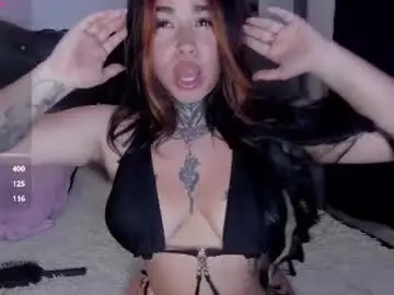 Chaturbate Live Sex Cam of selena_rose2