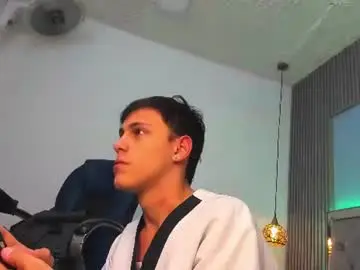 Chaturbate Free Porn Cam of ethanx18