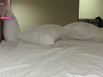 Chaturbate Adult Video Chat of golden_alinee