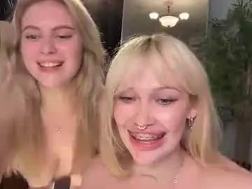 Chaturbate Watch Live Sex Cams of golden_alinee