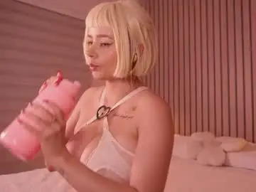 Chaturbate Best live sex cam show of bella_adams_