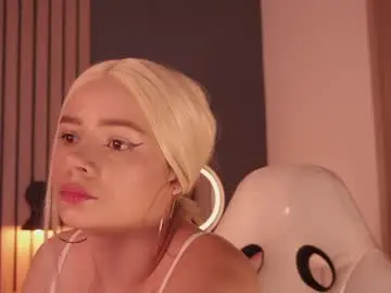 Chaturbate Free Live Porn of bella_adams_
