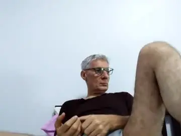 Chaturbate Live Sex Cam of cucaio18