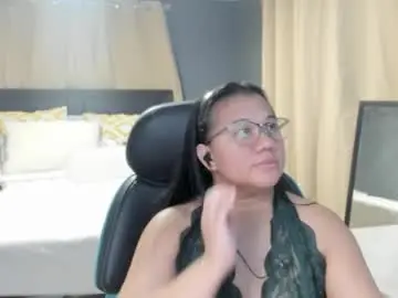 Chaturbate Free Porn Cam of auroramaze88