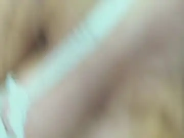 Chaturbate Live Sex Cam of erikabeee1