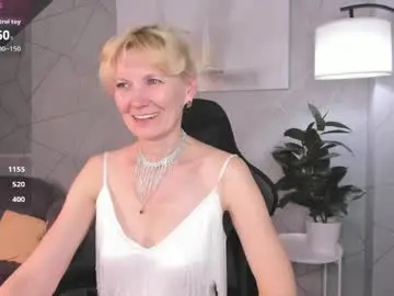 Chaturbate Adult Webcam of julie_lucasss