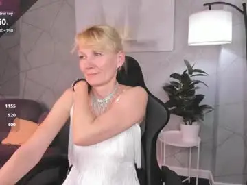 Chaturbate Private Sex Chat of julie_lucasss