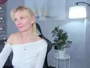 Chaturbate Watch Live Sex Cams of julie_lucasss