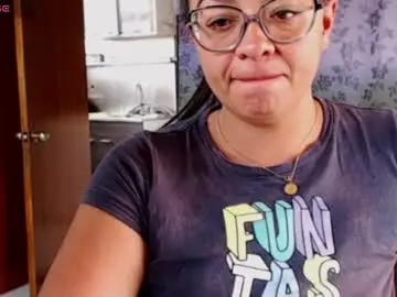 Chaturbate Live Sex Cam of miia_big1boobs