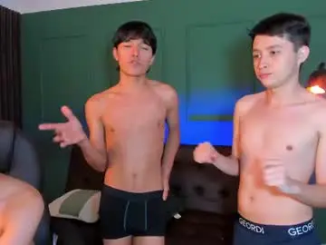 Chaturbate Live Sex Cam of wallen_house