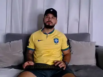Chaturbate Best live sex cam show of handsomen69
