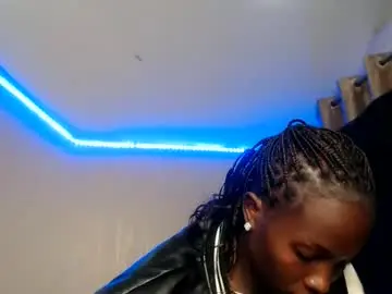 Chaturbate Watch Live Sex Cams of essy_hero